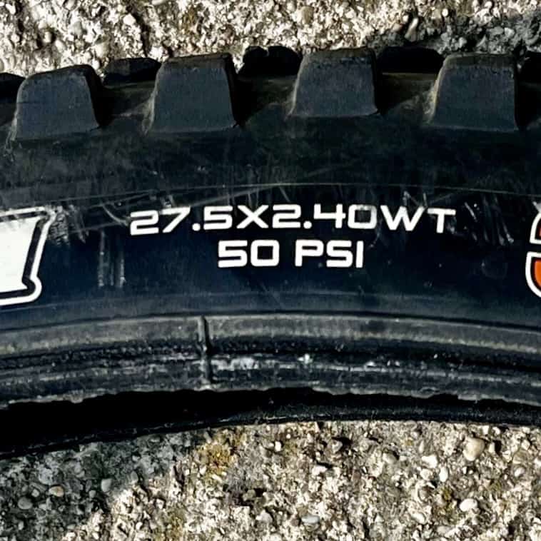 Maxxis tire dimension label
