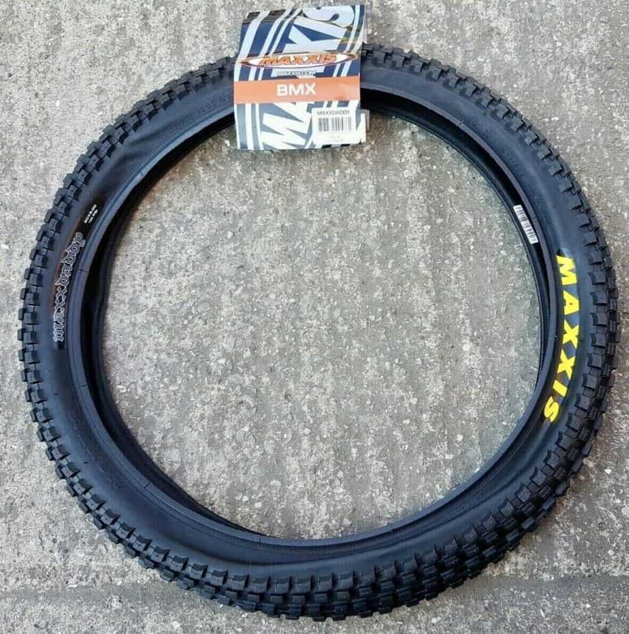 maxxis steel bead tire
